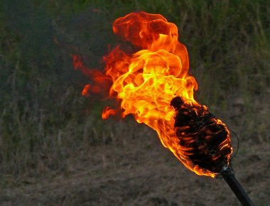 Δεν το χωράει το μυαλό: Ασθενής έκαψε ζωντανή νοσοκόμα και διέφυγε